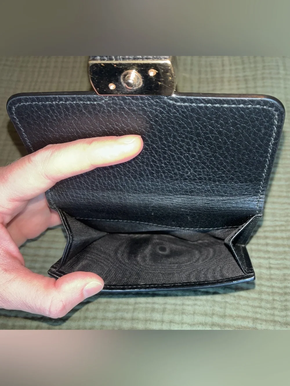Gucci Black Pebbled Leather Wallet with Gold Double G - Picture 9 of 12